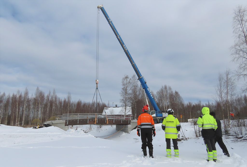 JP-Kunnallissanomat | Silta Paikoilleen